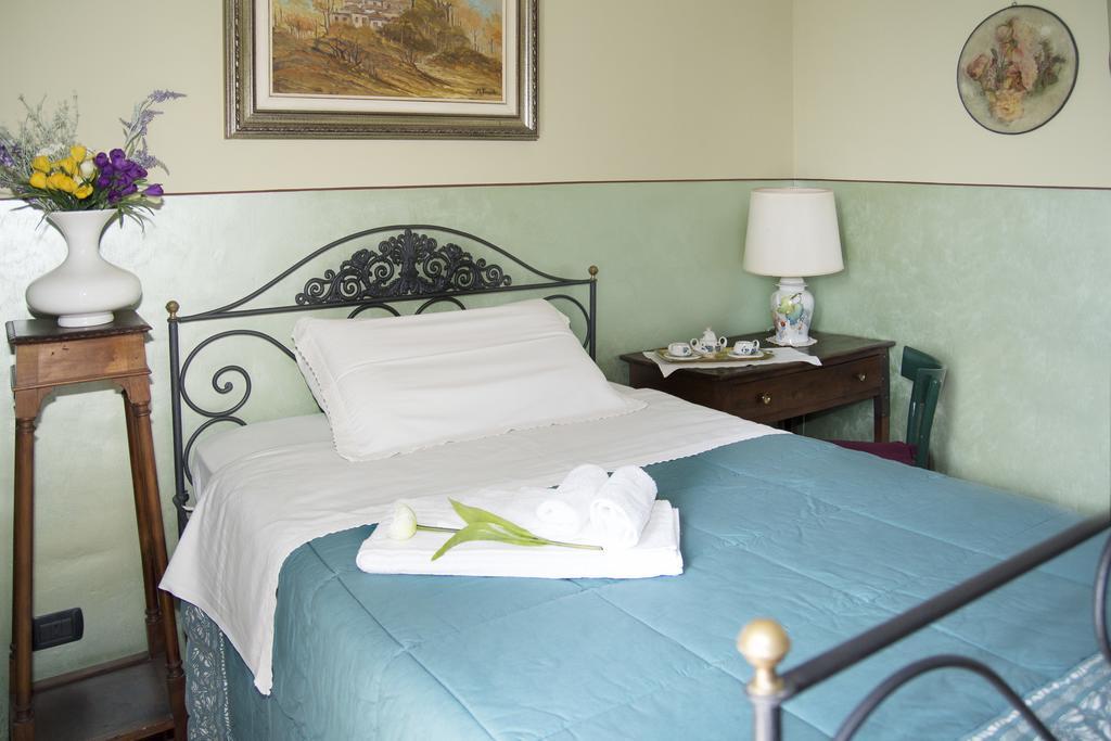 B&B Casa Carla Pinerolo Eksteriør billede